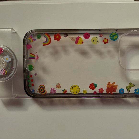 iPhone 14 Pro pop socket case with removable and adjustable socket. - Picture 3 of 4